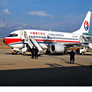 武汉空运公司航空快运业稳步发展的原因是什么？